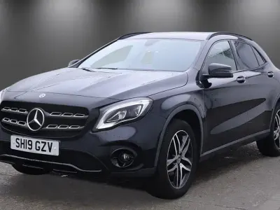 Used Mercedes GLA180 Urban 122 HP (89 kW) 2019 Black SUV