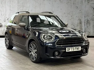 Usado Mini Cooper Countryman Exclusive 134 HP (98 kW) 2023 Preto SUV