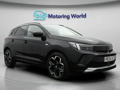 Gebraucht Vauxhall Grandland X Ultimate 136 PS (100 kW) 2024 Schwarz SUV