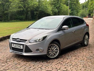 Used Ford Focus Zetec 115 HP (84 kW) 2012 Silver Hatchback
