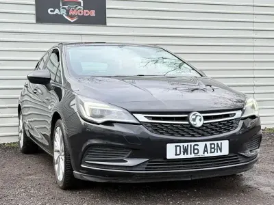 Begagnad Vauxhall Astra Design Edition 136 HK (100 kW) 2019 Halvkombi