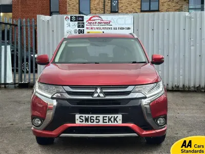 Begagnad Mitsubishi Outlander P-HEV 200 HK (147 kW) 2015 Röd SUV