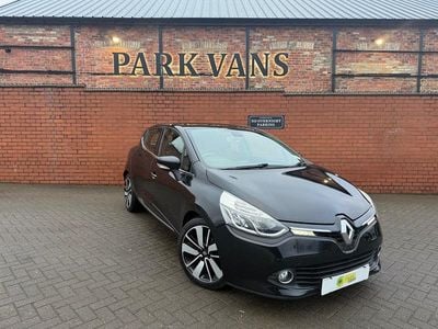 Used Renault Clio IV Dynamique 90 HP (66 kW) 2014 Black Hatchback