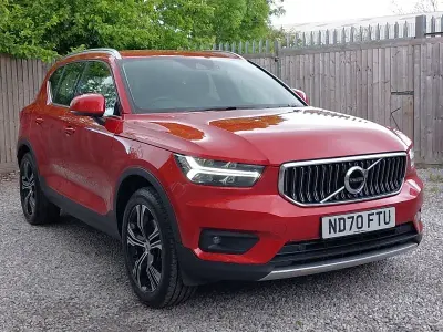 Used Volvo XC40 Inscription 197 HP (144 kW) 2020 Red SUV