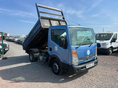 Used Nissan Cabstar 2010 Blue Pickup