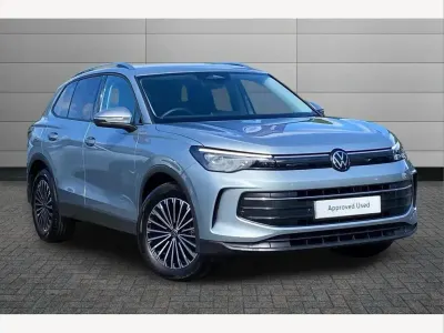 Begagnad VW Tiguan Match 150 HK (110 kW) 2025 Silver SUV