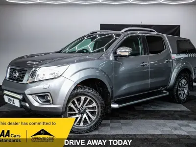 Used Nissan Navara Tekna 190 HP (139 kW) 2016 Grey Pickup