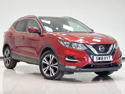 Used Nissan Qashqai N-Connecta 115 HP (84 kW) 2018 Red SUV