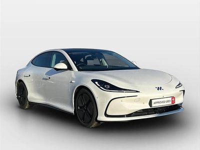 Used MG IM5 300 kW (408 HP) 2025 White Hatchback