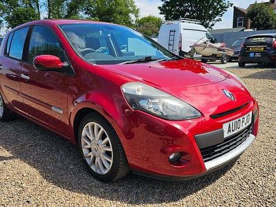 Red Used 2010 Renault Clio II Dynamique Hatchback | £1,995 (Fair price)