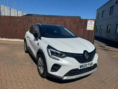 Usado Renault Captur Iconic 130 CV (95 kW) 2020 Blanco SUV