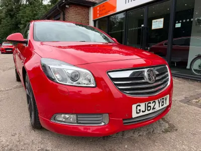 Used Vauxhall Insignia SRi 160 HP (117 kW) 2012 Red Hatchback