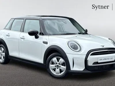 Used Mini Cooper Classic 134 HP (98 kW) 2023 White Hatchback
