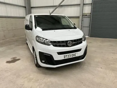 Used Vauxhall Vivaro 100 HP (73 kW) 2023 White MPV