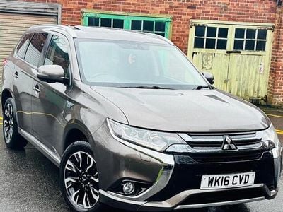 Used Mitsubishi Outlander P-HEV 203 HP (149 kW) 2016 Estate