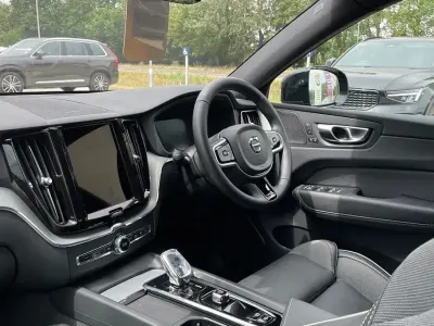 Used Volvo XC60 Plus 247 HP (181 kW) 2025 Black SUV