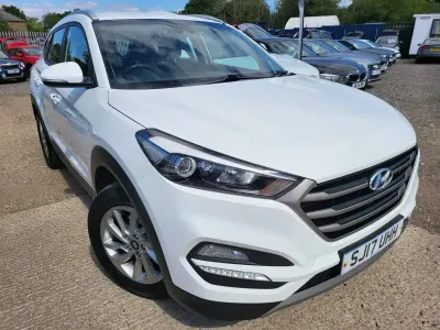 Used Hyundai Tucson SE 116 HP (85 kW) 2017 White SUV