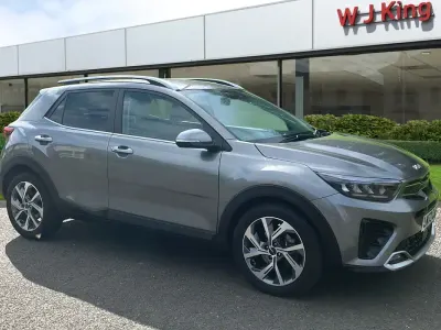 Usado Kia Stonic GT-Line S 118 HP (86 kW) 2024 Cinzento SUV
