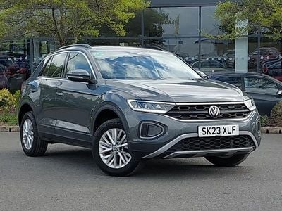 Begagnad VW T-Roc Life 150 HK (110 kW) 2023 Grå SUV