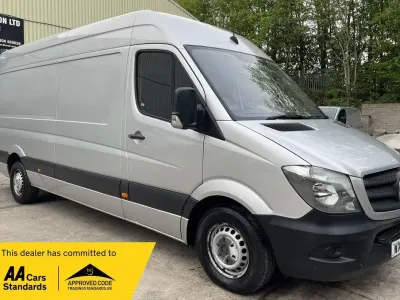 Usado Mercedes Sprinter 140 HP (102 kW) 2017 Prateado Van