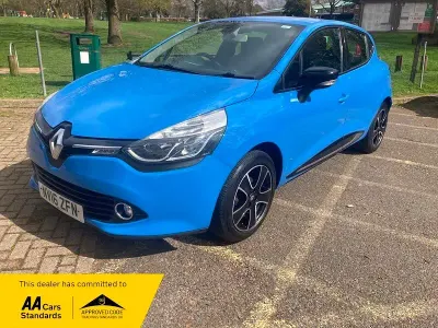 Begagnad Renault Clio IV Dynamique 75 HK (55 kW) 2016 Blå Halvkombi