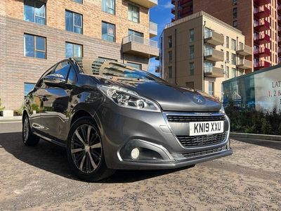 Used Peugeot 208 Signature Sky 2019 Grey Hatchback