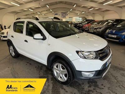 Used Dacia Sandero Lauréate 90 HP (66 kW) 2013 White Hatchback