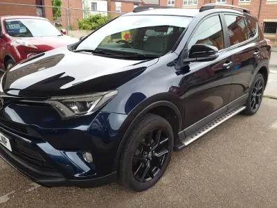 Used Toyota RAV4 143 HP (105 kW) 2018 Blue SUV