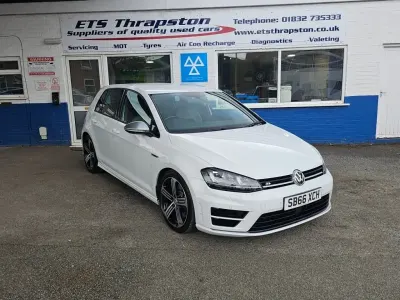 Begagnad VW Golf VII R 2016 Vit Halvkombi