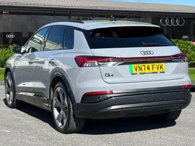 Second-hand Audi Q4 e-tron Black Edition 210 kW (286 CP) 2024 Gri SUV