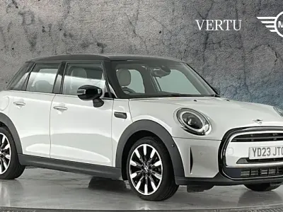 Used Mini Cooper Exclusive 136 HP (100 kW) 2023 White Hatchback