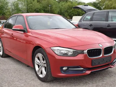 Used BMW 318 Sport Line 2014 Red Sedan