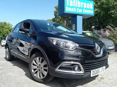 Used Renault Captur Expression+ 90 HP (66 kW) 2015 Black SUV