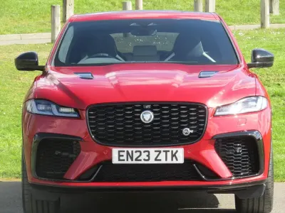 Used Jaguar F-Pace SVR 550 HP (404 kW) 2023 Red SUV