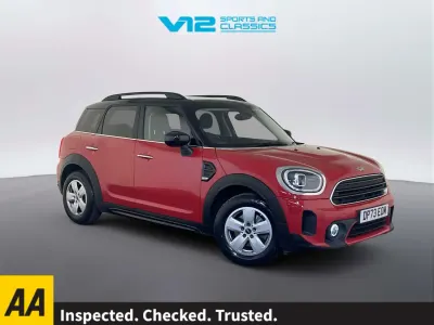 Begagnad Mini Cooper Classic 136 HK (100 kW) 2023 Röd Halvkombi