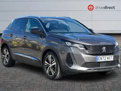 Begagnad Peugeot 3008 Allure+ 2023 Grå SUV