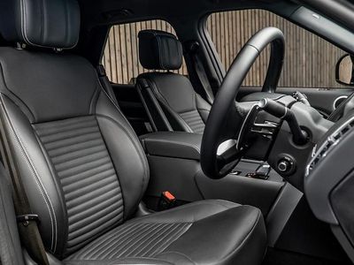 Used Land Rover Discovery 5 HSE Dynamic 2025 Grey SUV