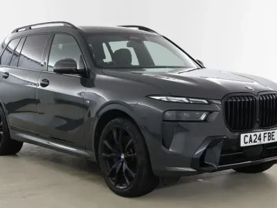 Begagnad BMW X7 M Sport 352 HK (258 kW) 2024 Grå SUV