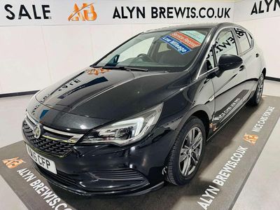 Second-hand Vauxhall Astra 2016 Negru Hatchback