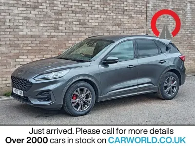 Second-hand Ford Kuga ST-Line 190 CP (139 kW) 2023 Gri SUV