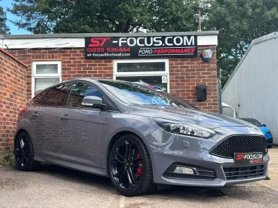 Used Ford Focus ST 250 HP (183 kW) 2017 Grey Hatchback