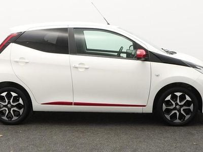 Used Toyota Aygo Trend 72 HP (52 kW) 2021 White Hatchback