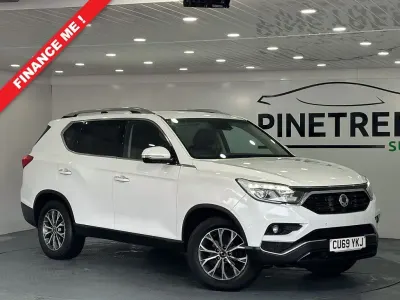 Used SsangYong Rexton 181 HP (133 kW) 2019 White SUV