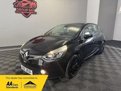 Used Renault Clio IV Dynamique 90 HP (66 kW) 2013 Black Hatchback