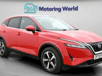 Begagnad Nissan Qashqai N-Connecta 190 HK (139 kW) 2023 Röd SUV