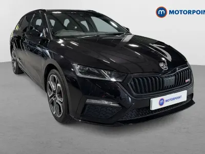 Usado Skoda Octavia vRS 2023 Negro Familiar