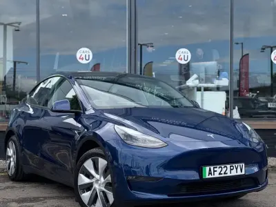 Usado Tesla Model Y 282 kW (384 HP) 2022 Azul SUV
