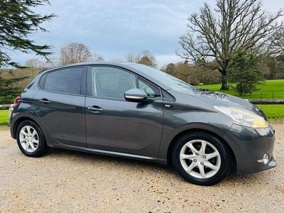 Grey Used 2015 Peugeot 208 Style Hatchback | £2,490 (Fair price)