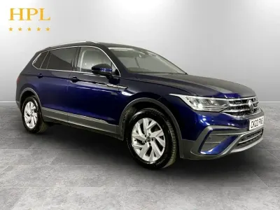 Usado VW Tiguan Allspace Life 150 HP (110 kW) 2022 Azul SUV