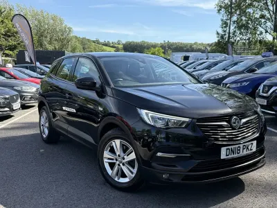 Used Vauxhall Grandland X S 130 HP (95 kW) 2018 Black SUV